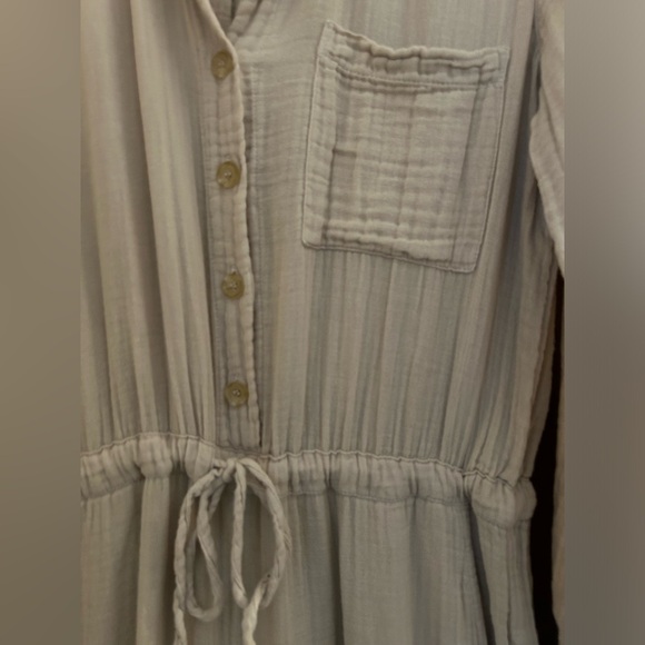 Velvet by Graham and Spencer Off-white Gauze Jumpsuit - Picture 3 of 4